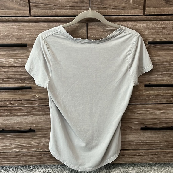 Patagonia Women’s Side Current Upcycled Tee Size Small Salt Grey - Picture 4 of 4
